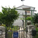 House Helena 別荘 *