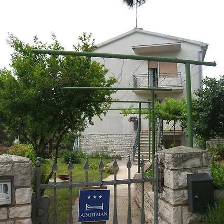 House Helena Tatil Evi *